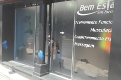 Adesivagem-Vitrine-2