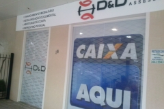 Adesivagem-de-Vitrine-com-Perfuriti-4